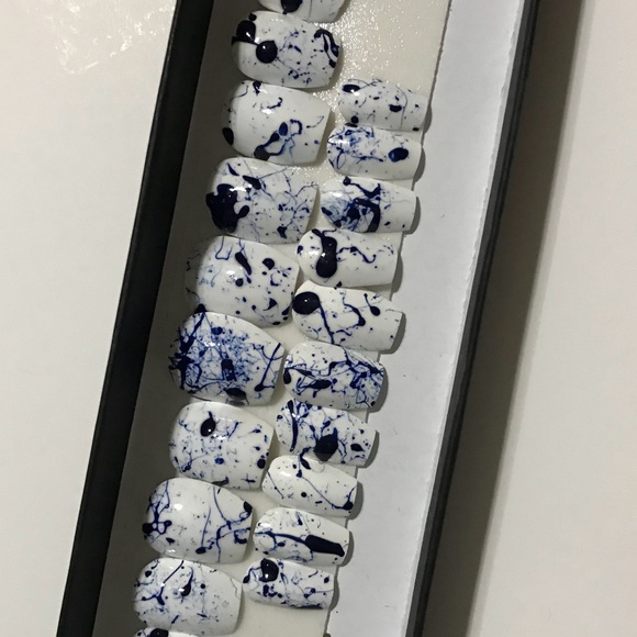 Blue Splattered white Press On Nails - Picture 2 of 3